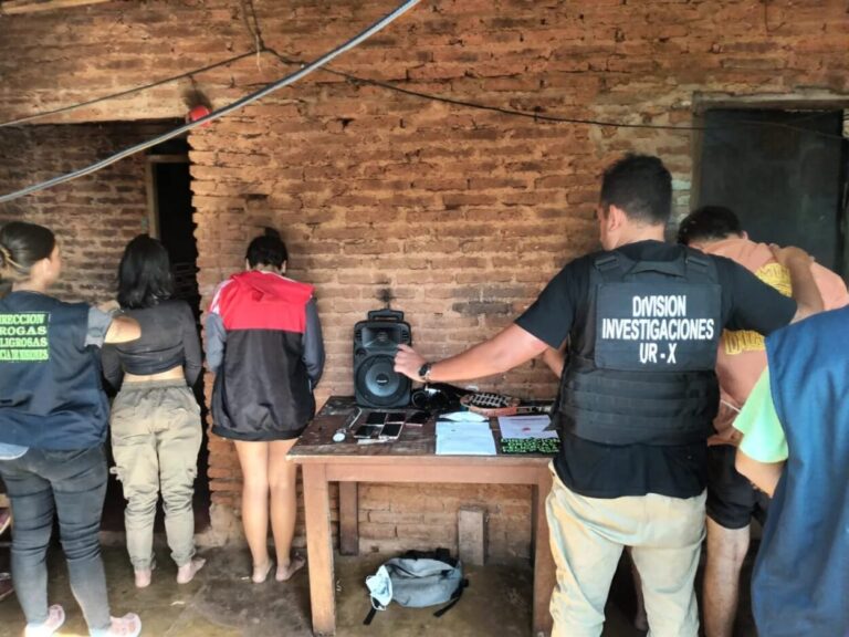 Posadas: Cuatro detenidos por venta al narcomenudeo de drogas en barrio Hermoso imagen-49