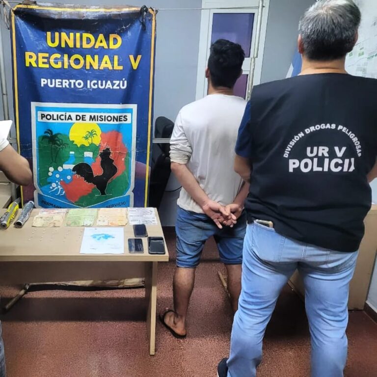 Arrestaron a un "dealer" con 22 dosis de cocaína preparadas para la venta imagen-14