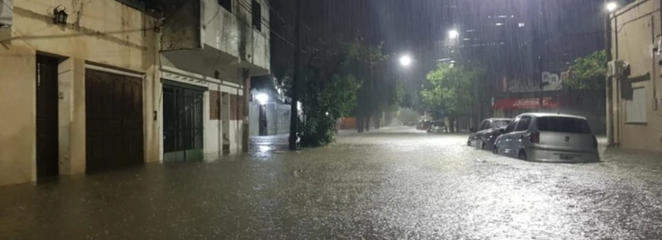 Tormenta: Corrientes Capital, bajo agua imagen-14