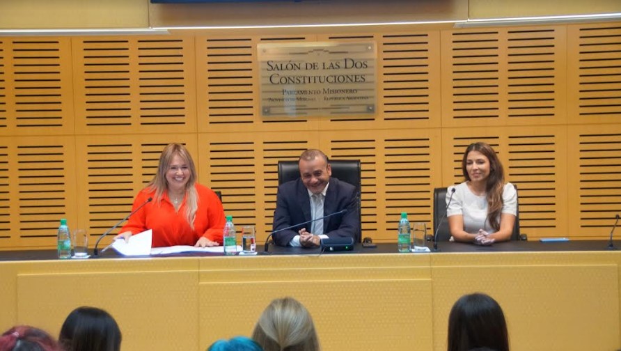 Tradición legislativa: Distinguen a misioneras en el lanzamiento del Parlamento de la Mujer 2024 imagen-4