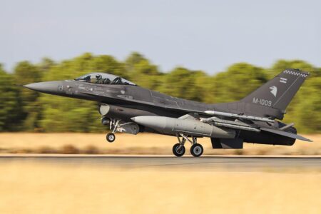 “Es la compra militar más importante desde la vuelta a la democracia”, dijo Petri tras firmar en Dinamarca el acuerdo por los aviones F-16 imagen-30