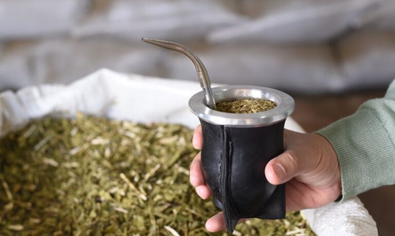 A partir de este lunes se libera el precio de la yerba mate: dudas sobre el efecto en el precio final a los consumidores imagen-16