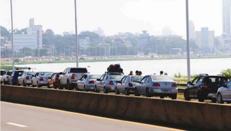 Por el puente Posadas-Encarnación ingresaron a Paraguay 54.329 personas, un 40% más que el año pasado imagen-16
