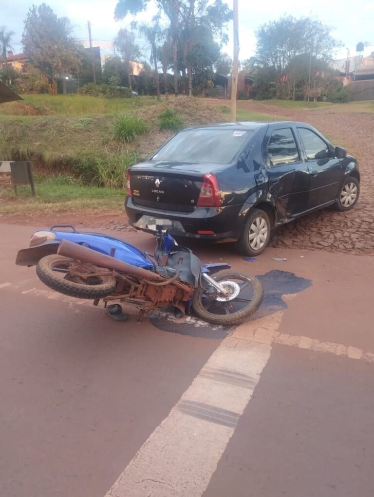 Oberá: motociclista y su acompañante resultaron lesionados tras colisionar contra un auto imagen-19