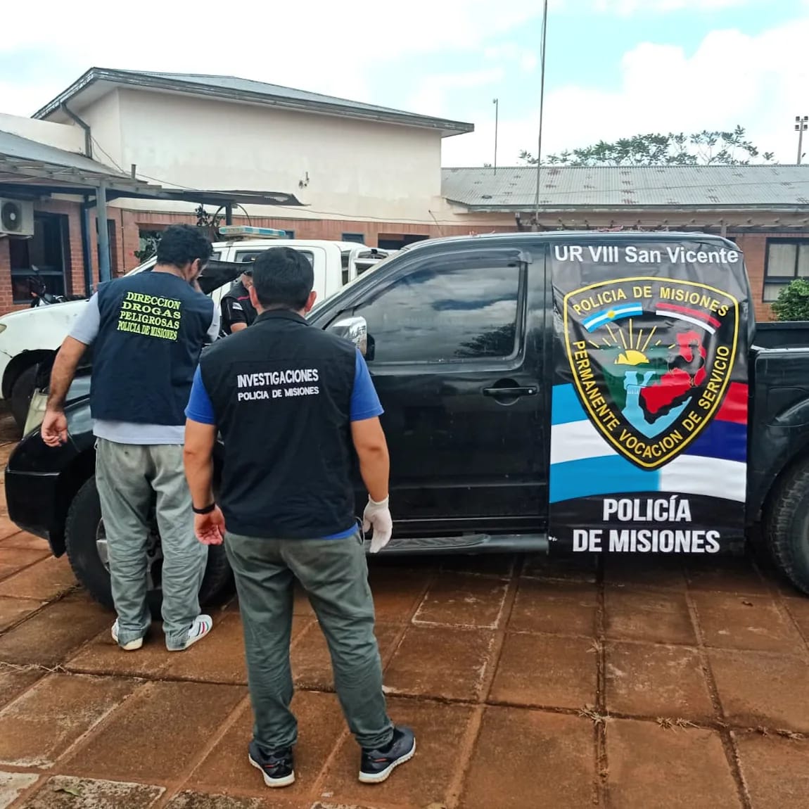 Agentes de inteligencia de frontera recuperaron un vehículo robado en Buenos Aires imagen-2
