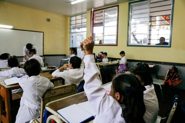 Misiones efectivizó el pago del Fopid y el 16 de abril abonará el compensador salarial docente imagen-33