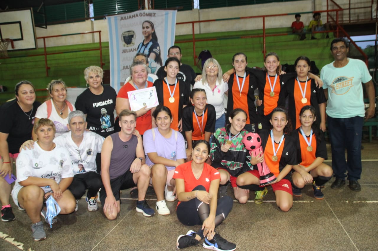 Puerto Esperanza: contención e inclusión a través del Futsal imagen-8