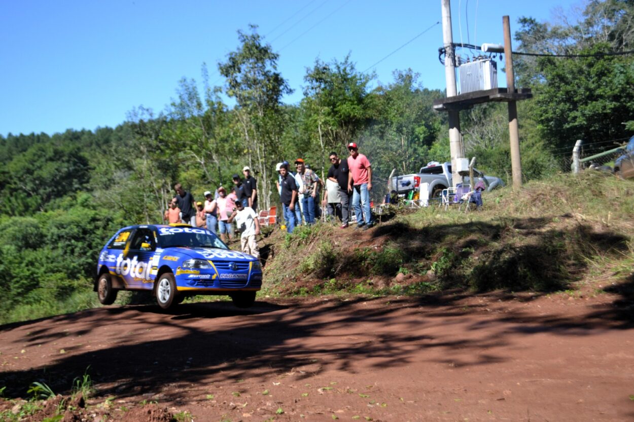 Automovilismo: la dupla Víctor Romagnoli-Fabio Bloch se llevó la primera etapa del Rally de Eldorado imagen-2