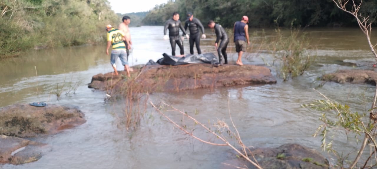Hallaron un cuerpo sin vida en las aguas del arroyo Piray Miní, sería del adolescente buscado desde el jueves imagen-13