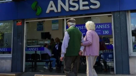 Las jubilaciones de Anses subirán 11% en mayo y la mínima será de $190.000 imagen-4
