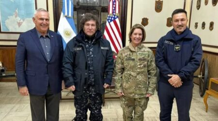 Javier Milei se reunió en Ushuaia con Laura Richardson, generala de EEUU: "La soberanía no se defiende con aislacionismo" imagen-5
