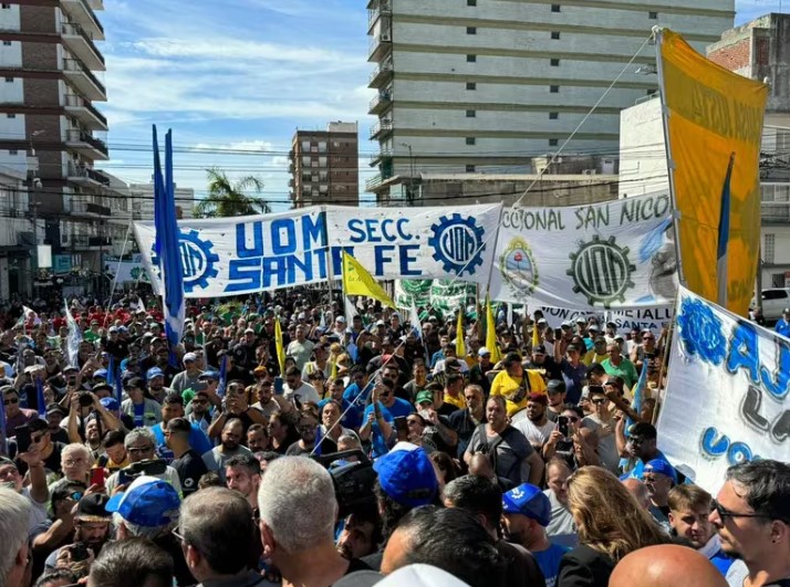 Contra el ajuste de Milei: en abril se prevé una oleada de paros que incluirá al transporte, estatales, docentes y la CGT imagen-36