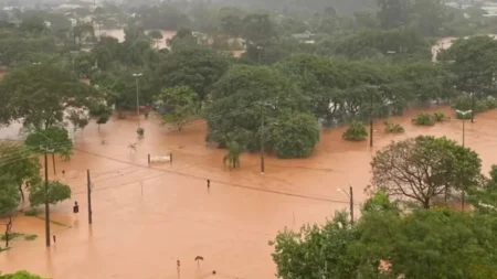 Brasil: hay al menos 10 muertos y 20 desaparecidos por las tormentas que azotaron a Rio Grande do Sul imagen-13
