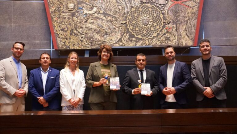 Misiones destaca su legado de tolerancia y paz al recibir muestra sobre el Holocausto Misiones destaca su legado de tolerancia y paz al recibir muestra sobre el Holocausto imagen-4