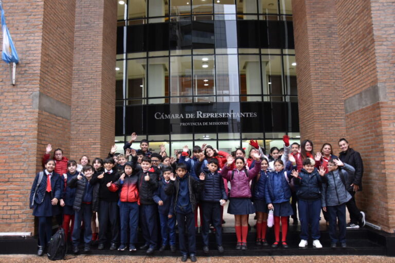 Visita Educativa: Estudiantes de primaria conocen de cerca el trabajo legislativo imagen-26