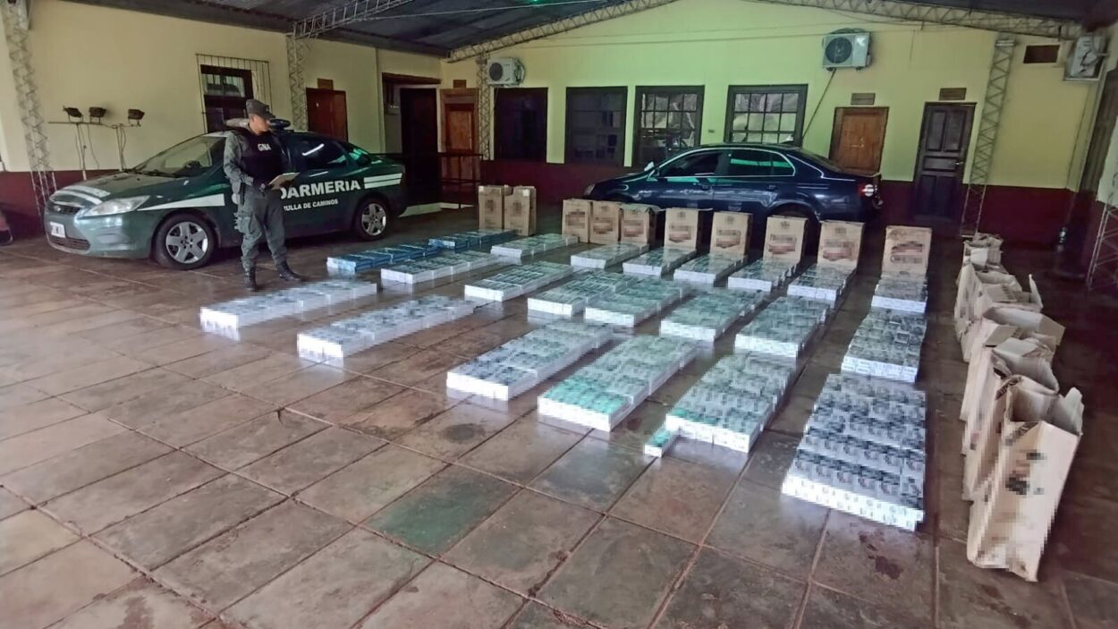Secuestran en Misiones, más de 10 mil paquetes de cigarrillos ingresados ilegalmente imagen-16