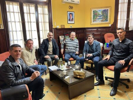 Hacienda y comerciantes evaluaron los perjuicios económicos que sufrieron durante los días de protesta en la avenida Uruguay imagen-8