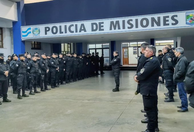 La justicia ordenó la detención de policías de la mesa de diálogo que lucharon por el incremento de sueldo