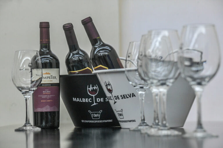 Más de 50 bodegas nacionales se unen este fin de semana en el Parque del Conocimiento para celebrar el evento "Malbec de la Selva" imagen-11