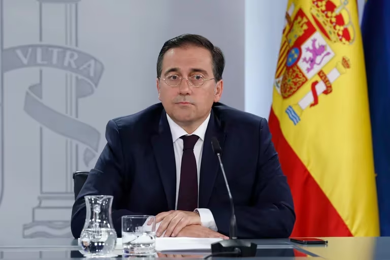 España retira a su embajadora en Buenos Aires ante la negativa de Javier Milei a disculparse imagen-11