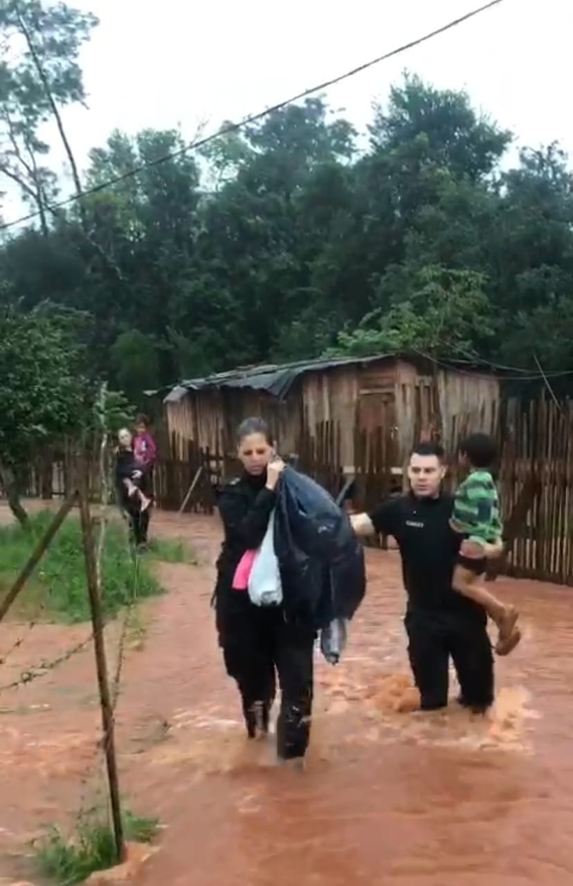 Temporal: en Oberá debieron ser evacuadas 66 personas entre niños y mayores imagen-4