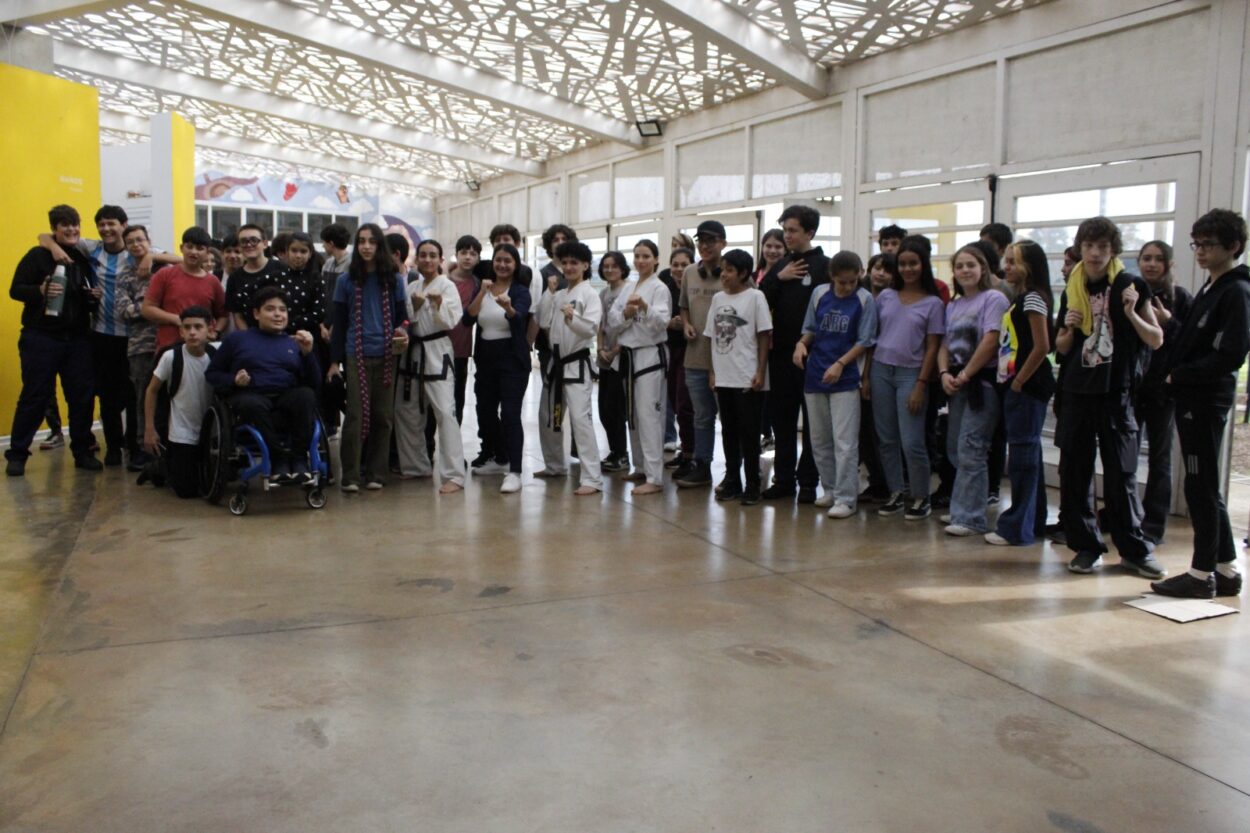 La introducción del Taekwon-Do ITF en la Escuela de Innovación busca promover el desarrollo deportivo y social de los jóvenes imagen-2