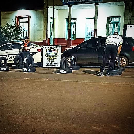 Operativo vial en Montecarlo: Secuestran 26 neumáticos valuados en más de $2 millones por contrabando imagen-8