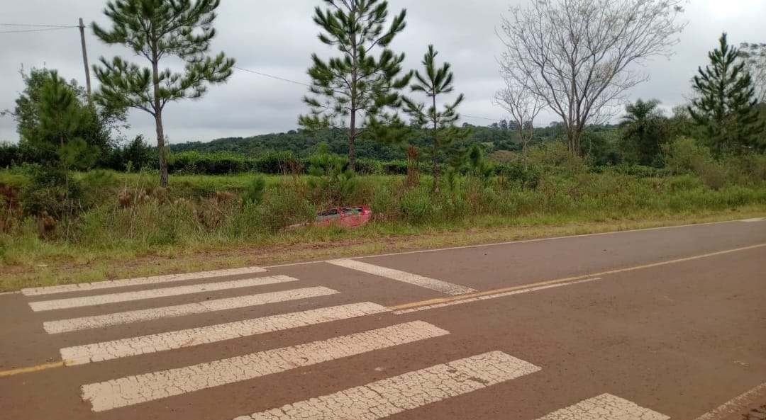 Oberá: La mujer que despistó sobre ruta provincial 5 sufrió lesión grave imagen-9