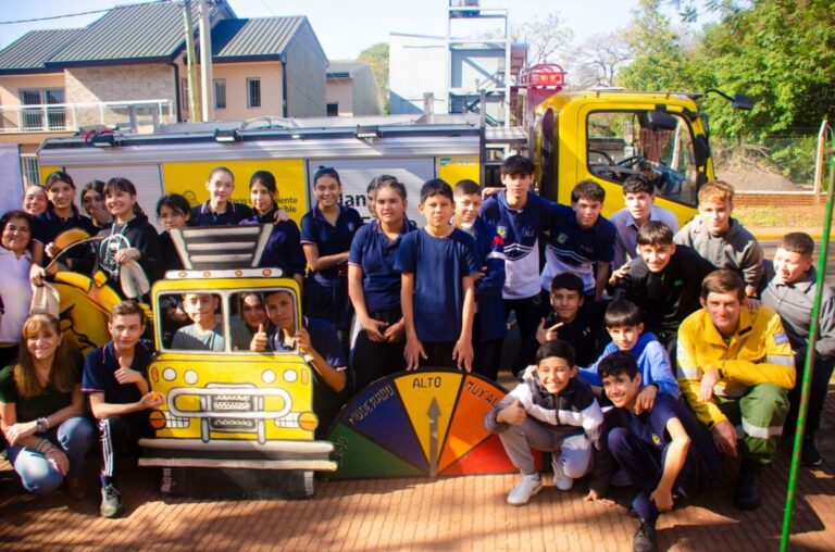 Estudiantes y docentes de la Comercio 8 de Posadas celebraron con Ecología el Día de la Biodiversidad imagen-25