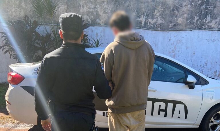 Oberá: amenazó con un cuchillo a su ex pareja por denunciarlo de abusar sexualmente de su hija, la policía lo detuvo imagen-40