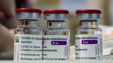 AstraZeneca confirmó que retira su vacuna para el Covid en todo el mundo imagen-39