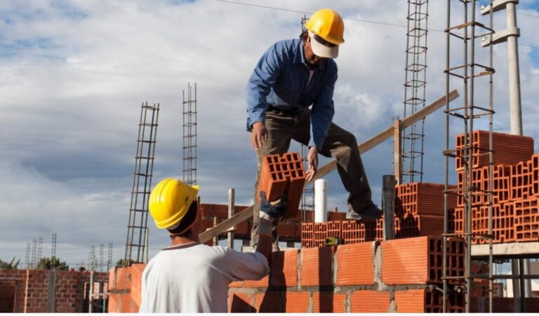 El empleo privado en la Construcción cayó un 53,1% en el NEA imagen-7