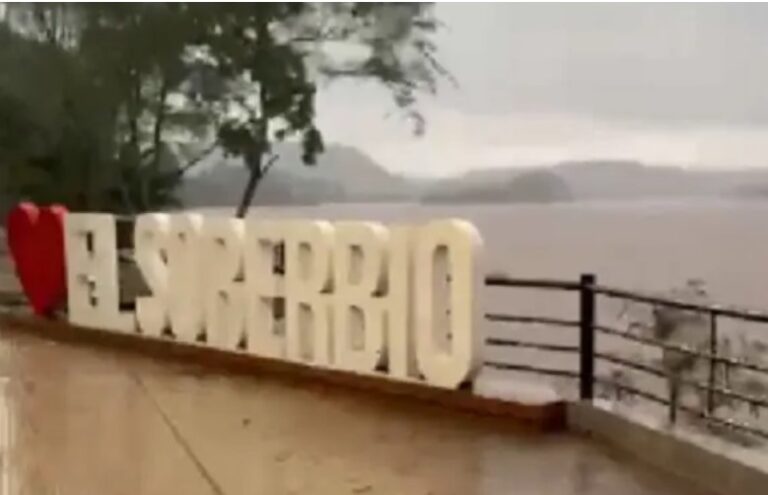 Alerta en El Soberbio por crecida del río Uruguay, activaron el Comité de Crisis para organizar evacuaciones imagen-18