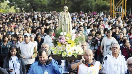 Este domingo miles de fieles participarán de la peregrinación al Santuario de Fátima en Garupá imagen-8
