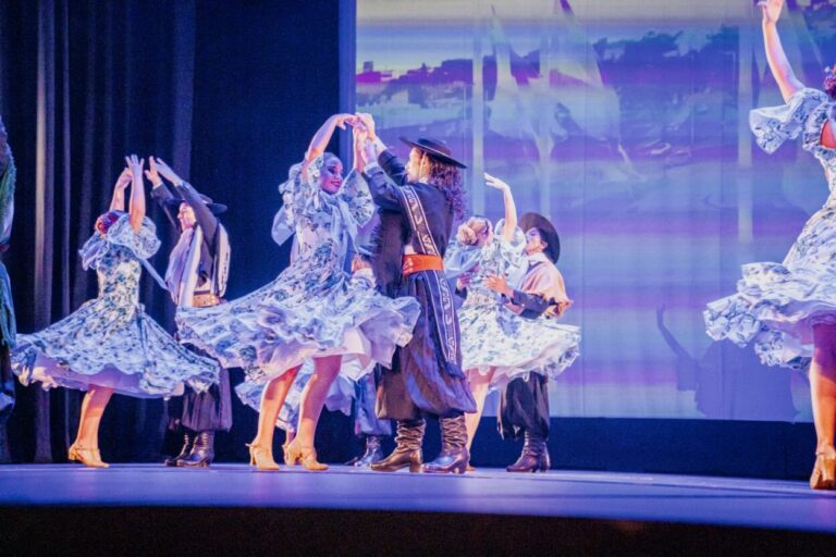 Posadas Vive la Patria: Stelatto llamó a la unión para avanzar en la construcción de una ciudad con identidad imagen-34