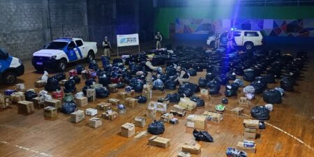 Prefectura secuestró en Apóstoles un cargamento de mercadería ilegal valuado en más de $40 millones imagen-28