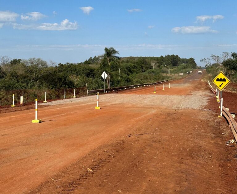 Vialidad reconstruyó la alcantarilla dañada de la RP 1 entre Apóstoles y Azara imagen-49