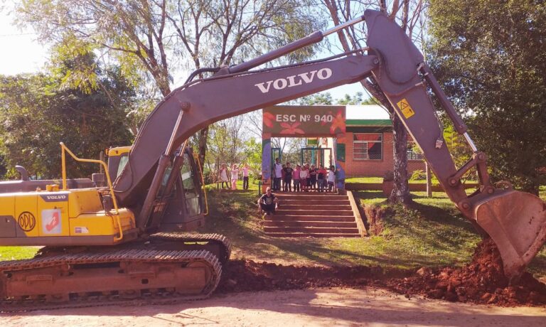 Nueva alcantarilla facilita acceso a la Escuela N° 940 en El Soberbio imagen-10