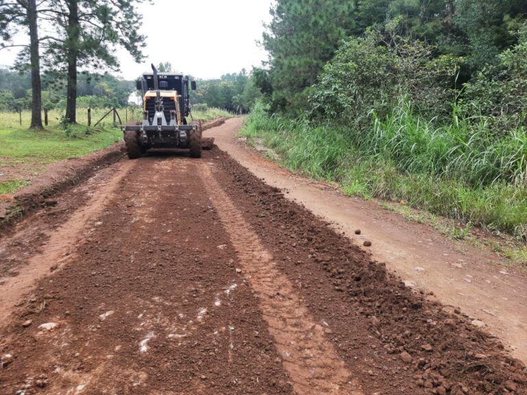 Vialidad de Misiones trabaja con prioridad en la Red Vial terrada imagen-17