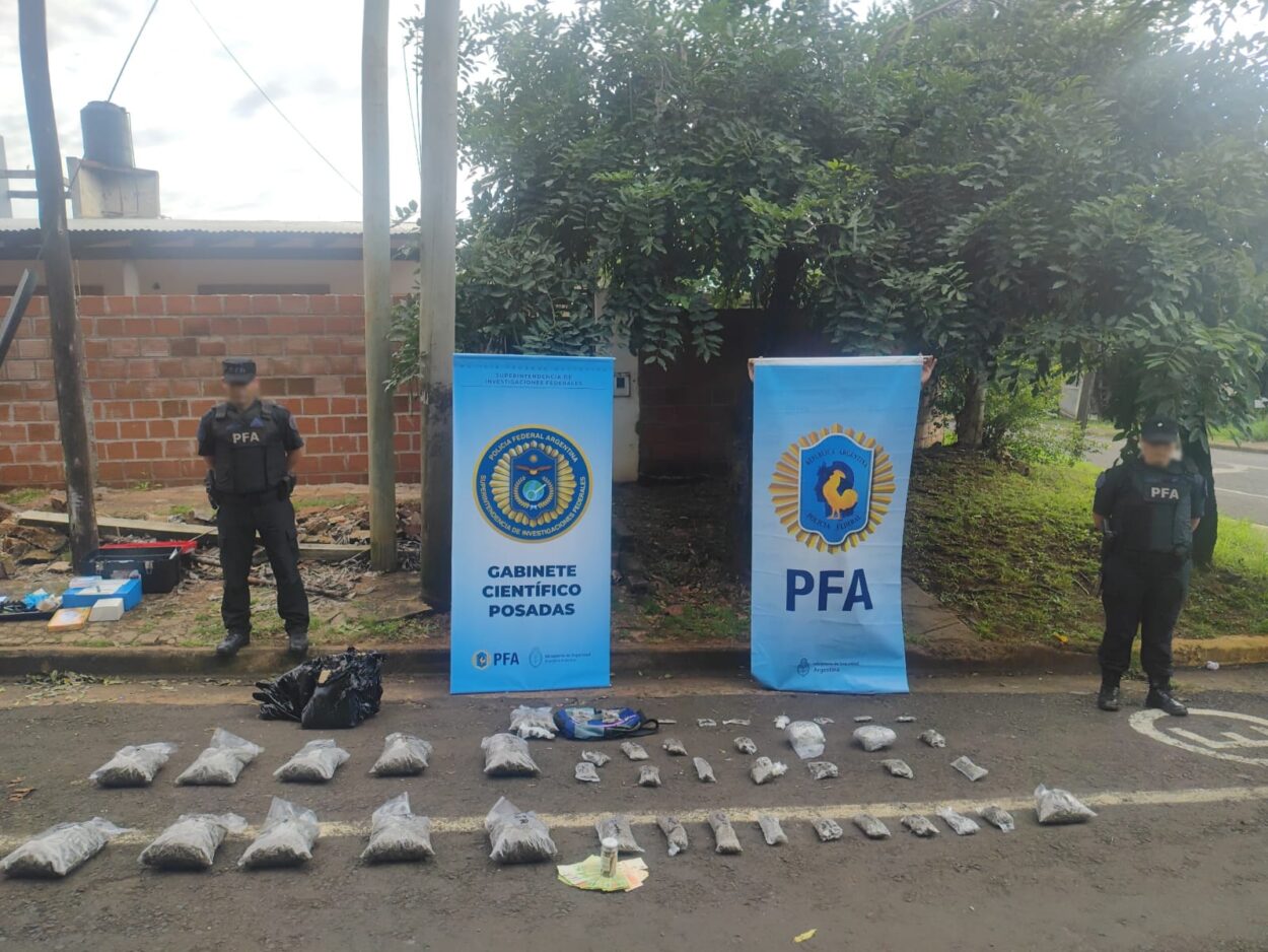 Operativo policial en Posadas: Secuestraron 8 kilos de marihuana y detuvieron a dos personas imagen-4