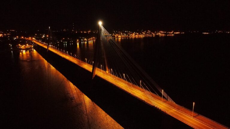 Inician trabajos de reparación del alumbrado público en el puente San Roque González de Santa Cruz imagen-44