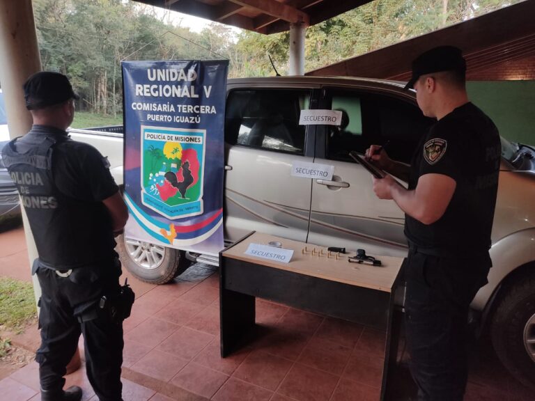Allanamientos en Iguazú: Secuestran un arma y un vehículo en la investigación por un homicidio de Pozo Azul imagen-17