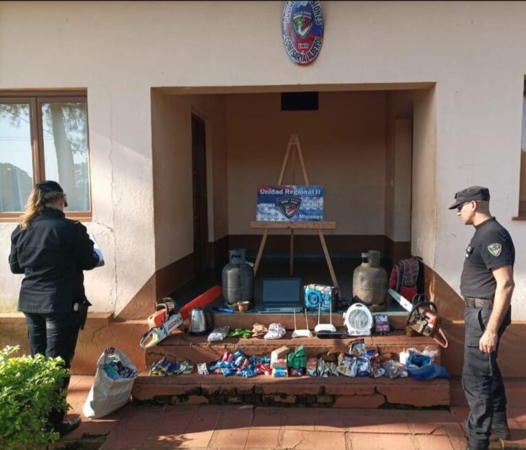 La Policía recuperó elementos robados en una escuela y secuestró objetos buscados por otros delitos La Policía recuperó elementos robados en una escuela y secuestró objetos buscados por otros delitos imagen-23