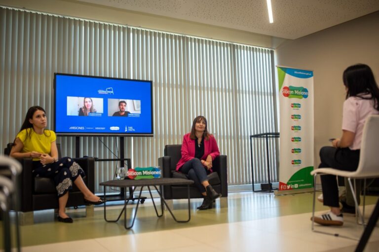 Lanzaron en Silicon Misiones el programa “Pequeñas Voces Gigantes: saltando brechas digitales” imagen-43