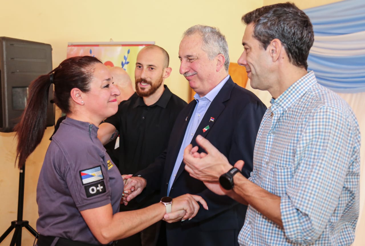Gobernador inauguró policonsultorio del SPP en Oberá imagen-8