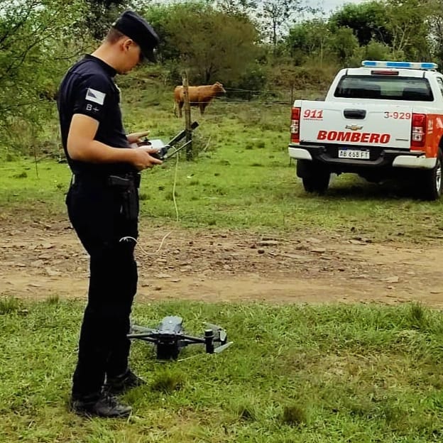 La Policía de Misiones colabora con drones y canes en la búsqueda del niño Loan Peña en Corrientes imagen-2
