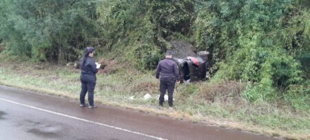 San Martín: una mujer debió ser trasladada al Hospital de Oberá tras volcar con el auto sobre ruta provincial 103 imagen-7