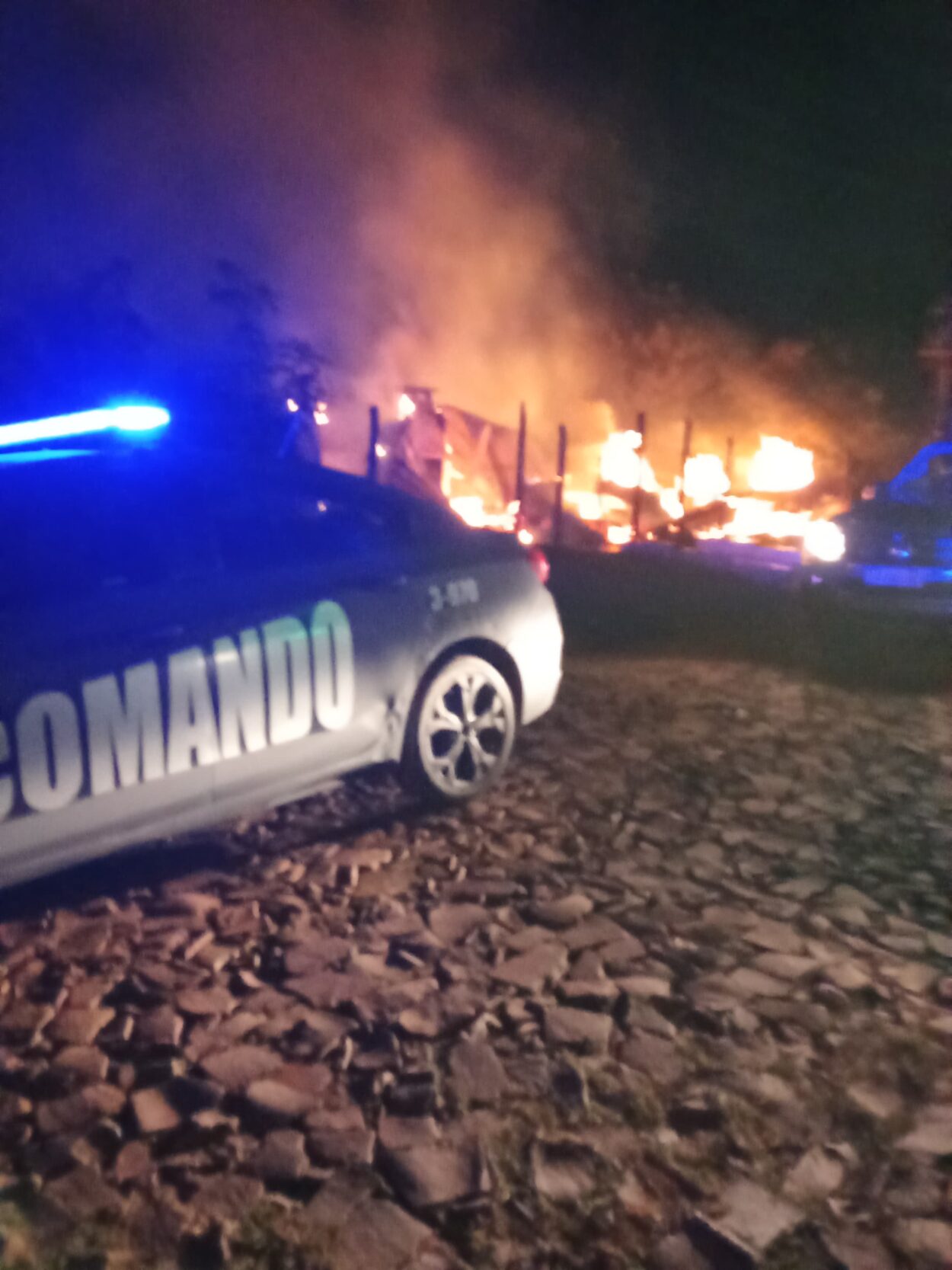 Campo Viera: fueron a un cumpleaños y al volver encontraron su casa en llamas imagen-4