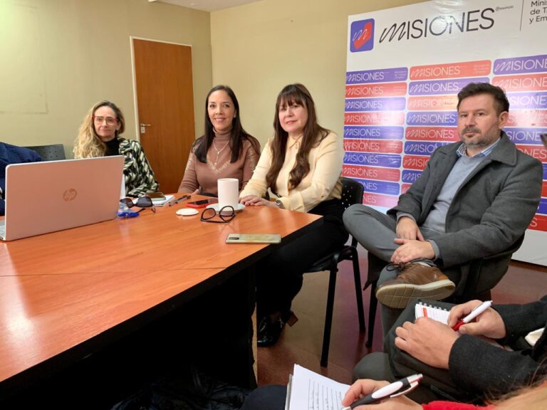 La Mesa de Trabajo Docente fortalece acciones conjuntas para prevenir la violencia laboral imagen-32