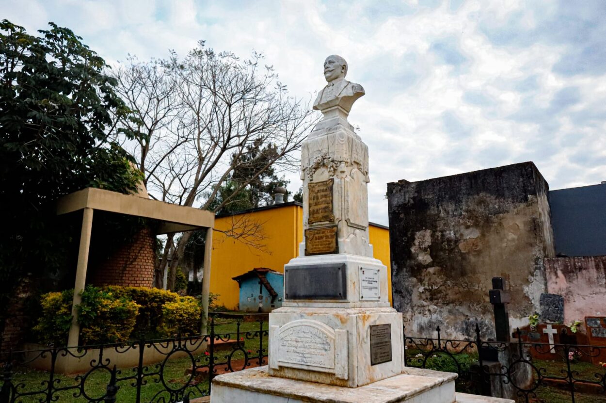 Guardián de Memorias: El Cementerio "La Piedad" de Posadas imagen-4